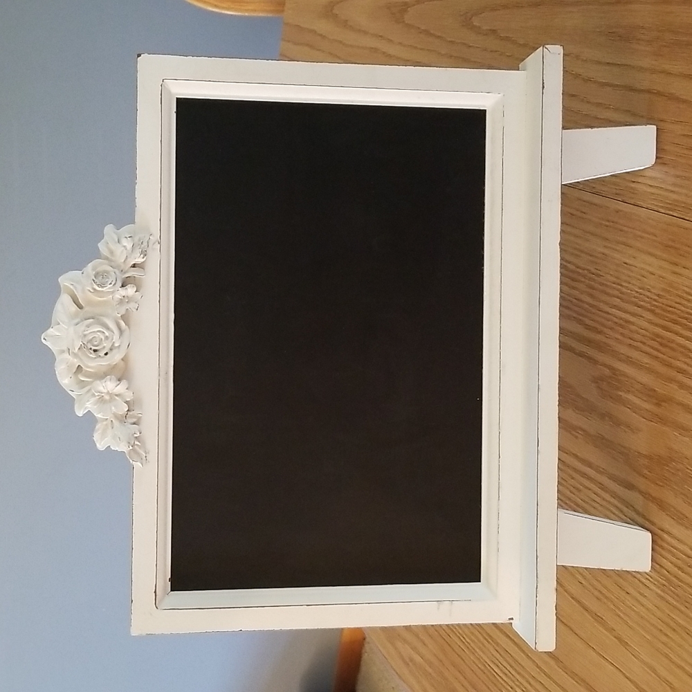 Chalkboard sign / board